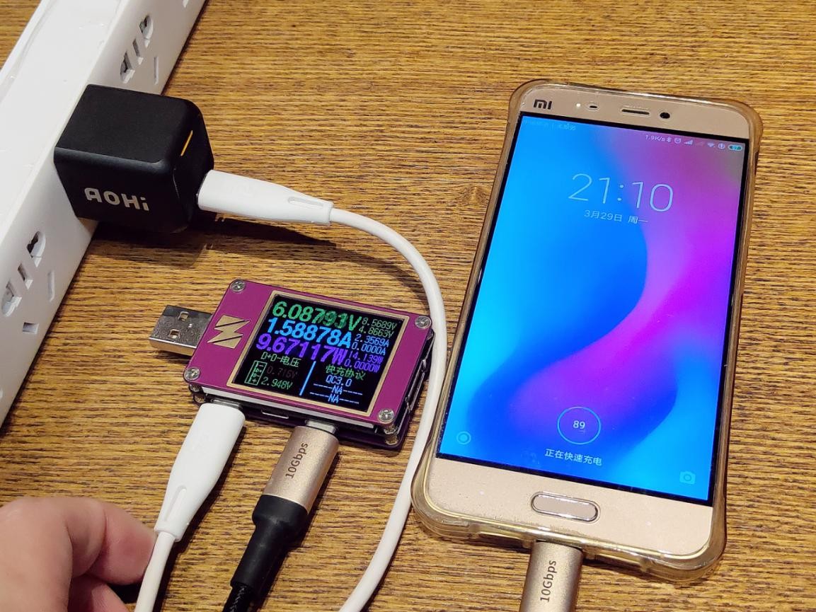 拇指般大小体积，AOHI Magcube 30W充电器上手体验