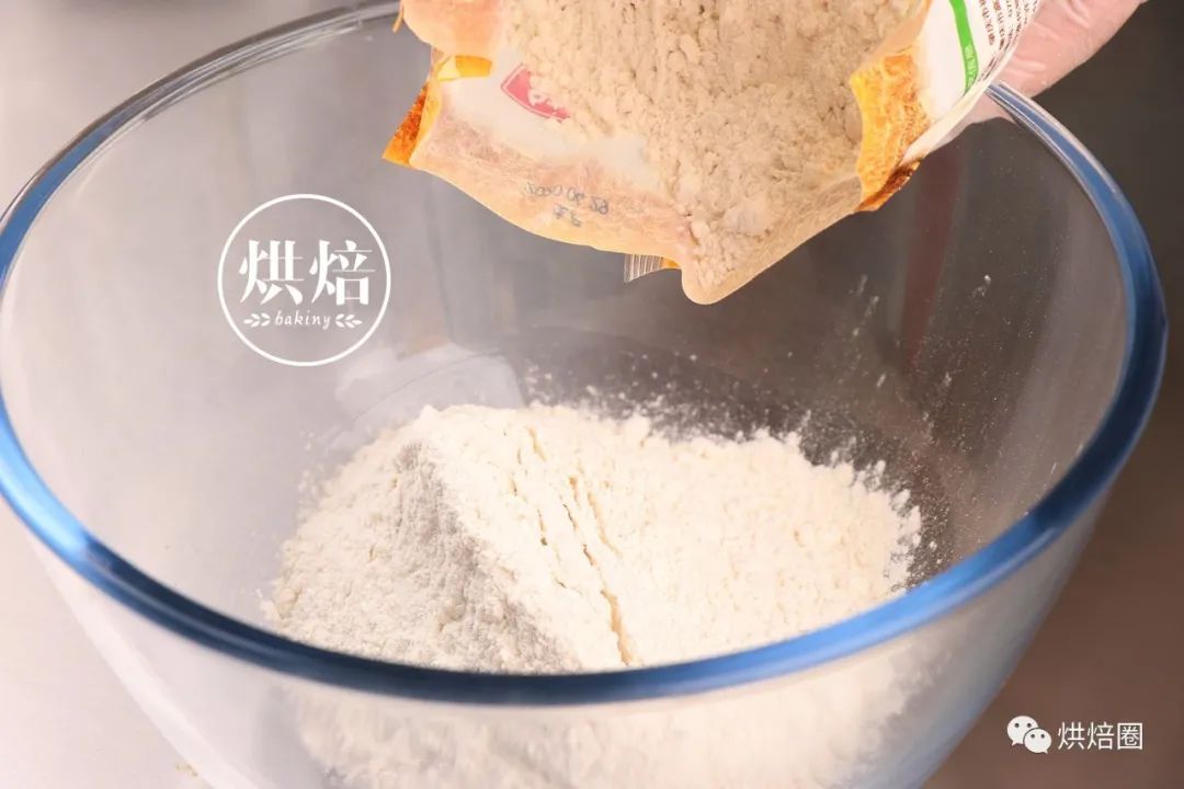 不用炒馅的绿豆饼，这样做皮薄馅多，清热降火，香甜可口