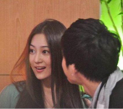 Zhang Xin grants: Cast off controversy to become army elder brother's wife, easy life of a small family is admired nowadays evil spirit other people, 