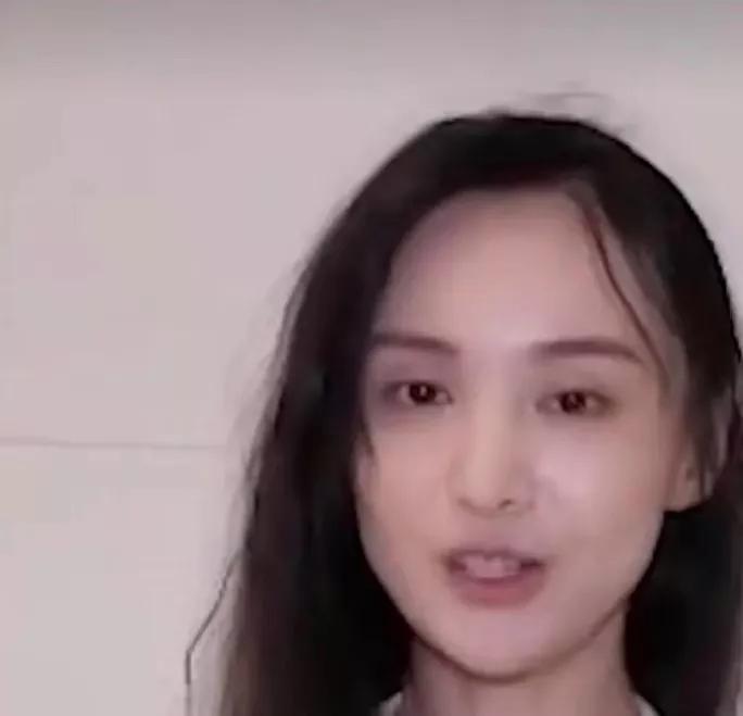 前有孙菲菲张檬郑爽，后有娄艺潇？脸上动刀打碎了多少白月光滤镜