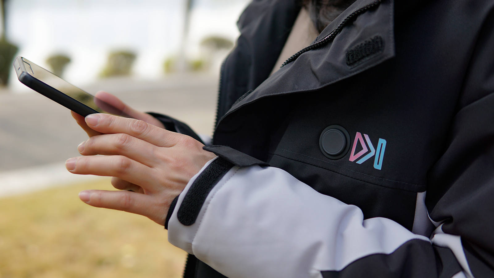 给心爱的TA送上最贴身的温暖，风谜FOOXMET智能发热外套