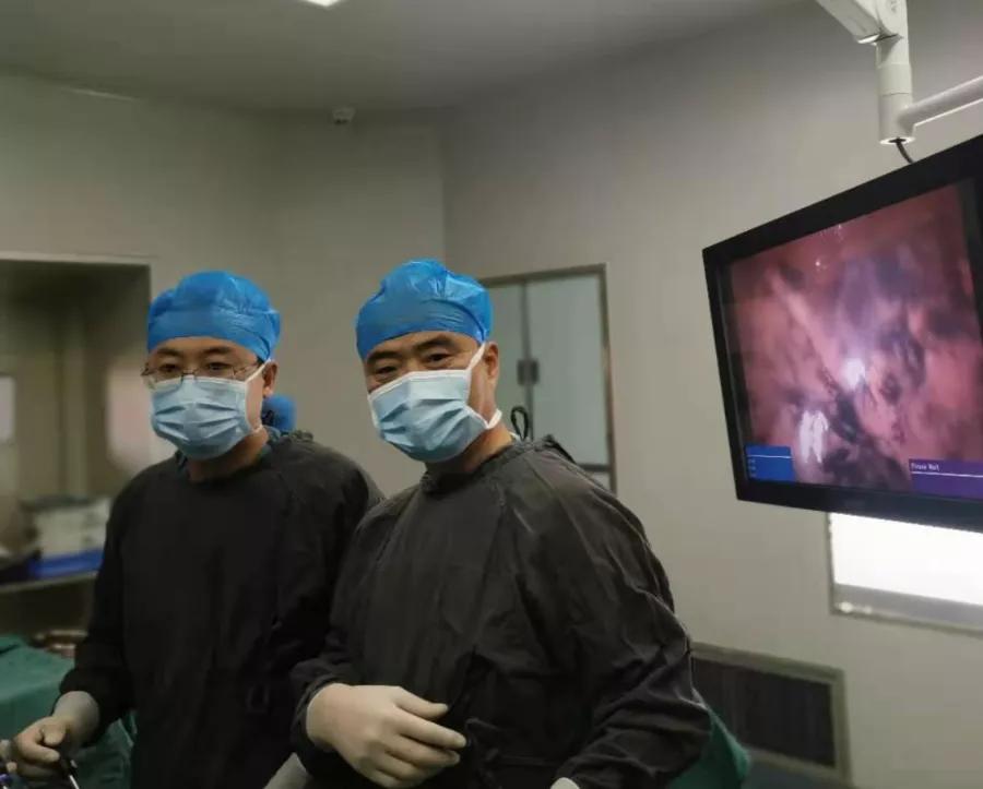 “搭桥”+“切肺”，临汾市中心医院心外、胸外成功完成接力赛