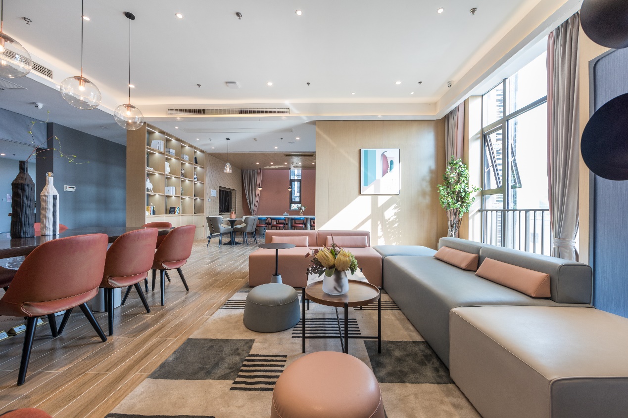 潮趣生活就在南京龙湖冠寓，感受高品质租住