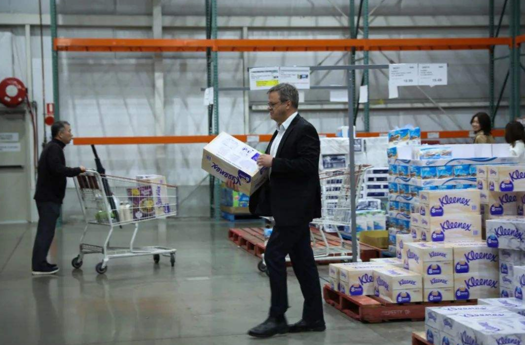 为啥擦屁股这么重要？其实美国人抢卫生纸并不搞笑