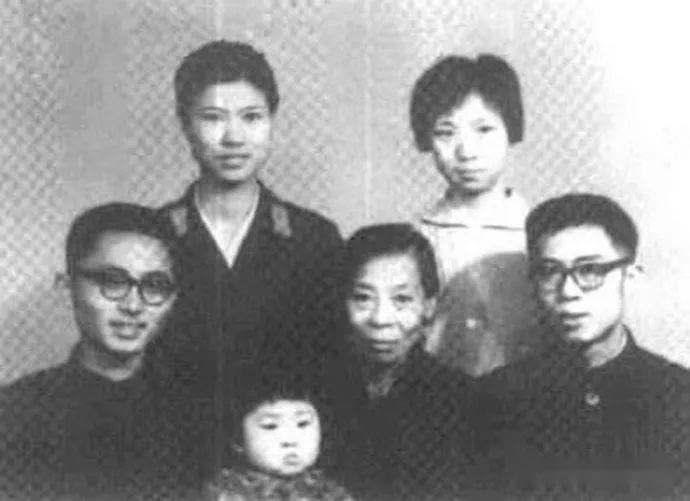 烈士江姐牺牲近70年，儿子却定居美国，面对质疑