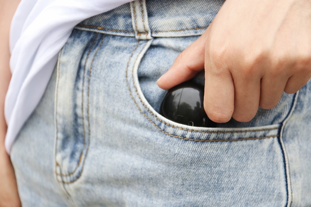 高颜值+好音质＝万魔ColorBuds，把实用品戴时尚单品的感觉