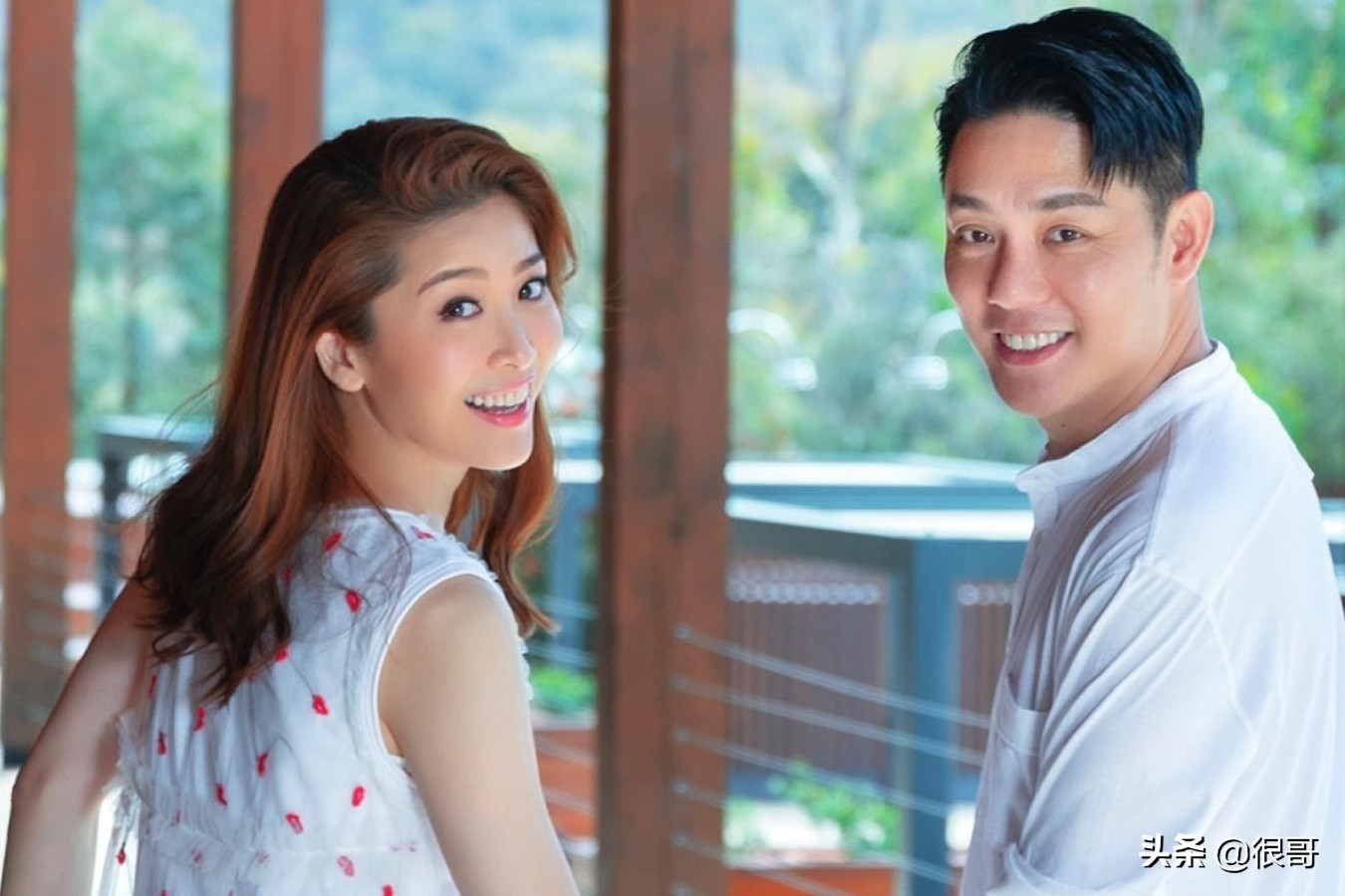 程愫：傅程鹏前妻，有军旅之花的美誉，《大江