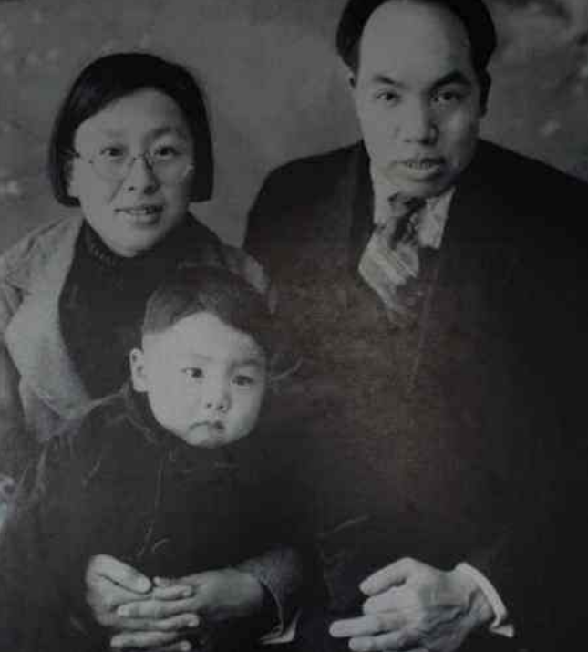 毛泽民的悲壮长征，送走国家银行6位烈士，却没