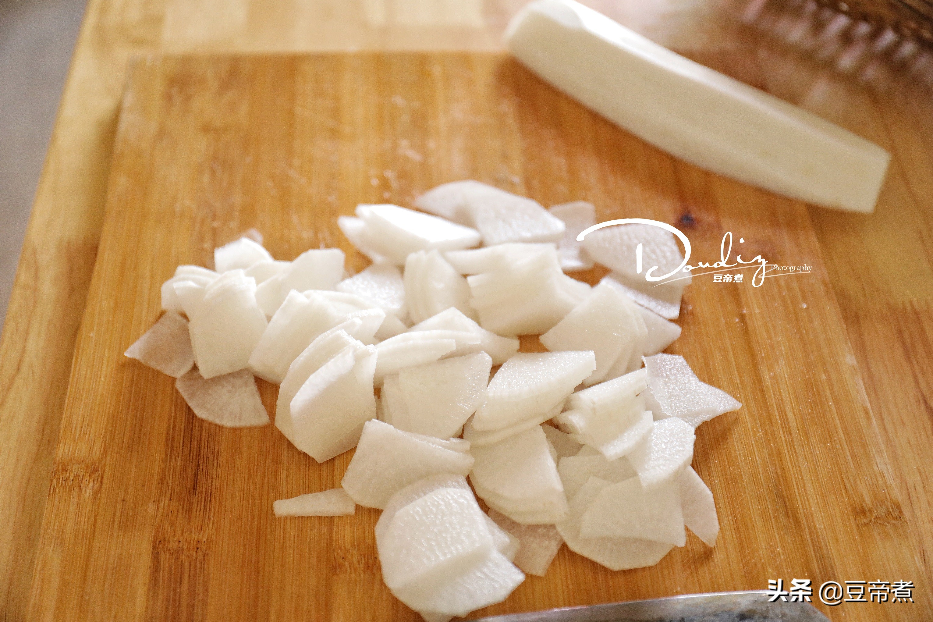 鲨鱼肉到底能不能吃，该怎么做才好吃，福建人告诉你，它的吃法