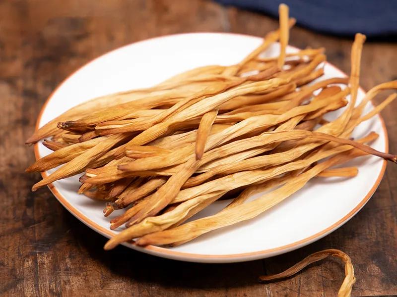 它含18種氨基酸，比肉還鮮！ 小寒後多吃，頭腦聰明，個頭長得快