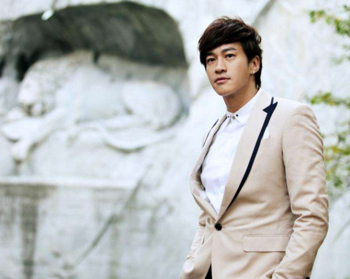 长相很一般，却靠演技出圈的4位男演员，黄渤徐