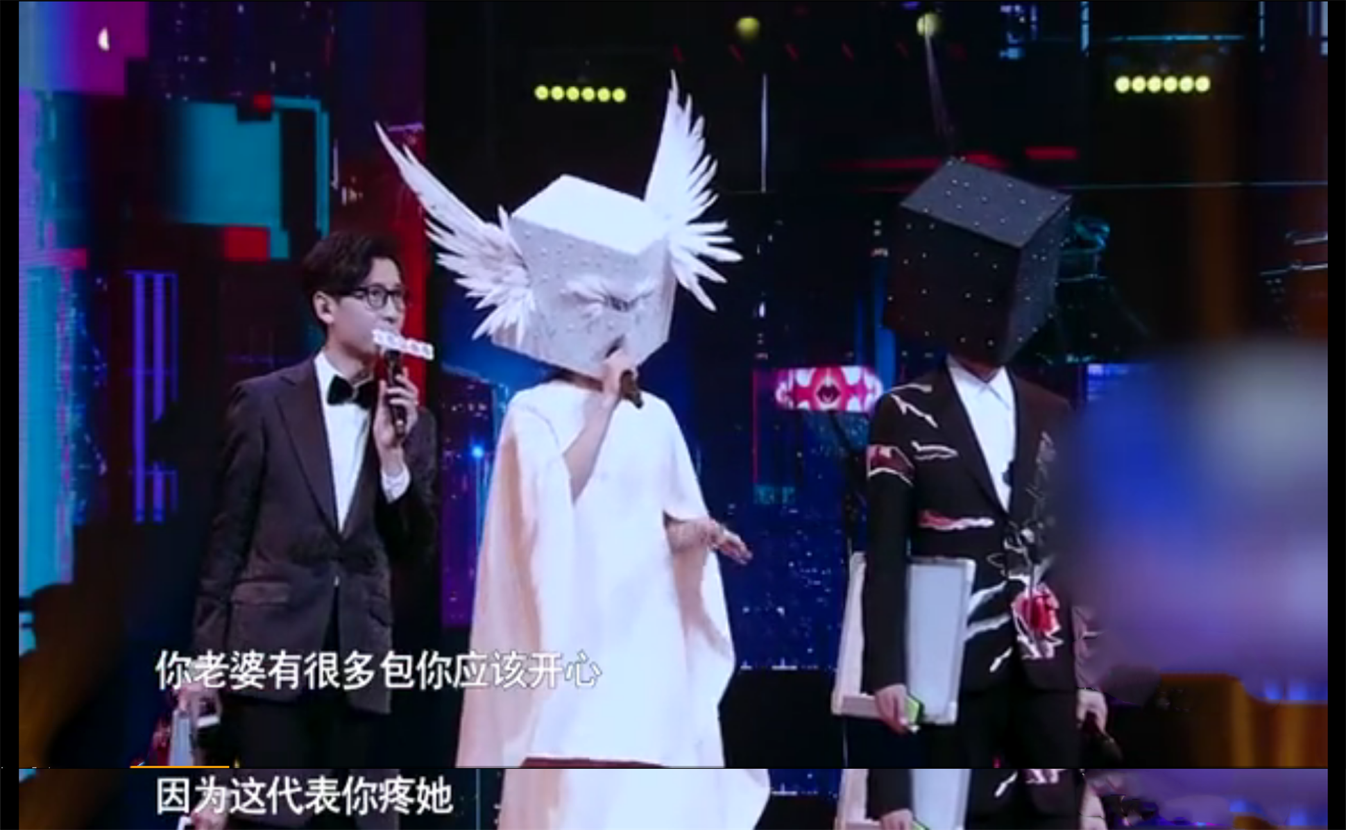 张智霖要哭！袁咏仪秀天价爱马仕包，网友曝价值可买一套房