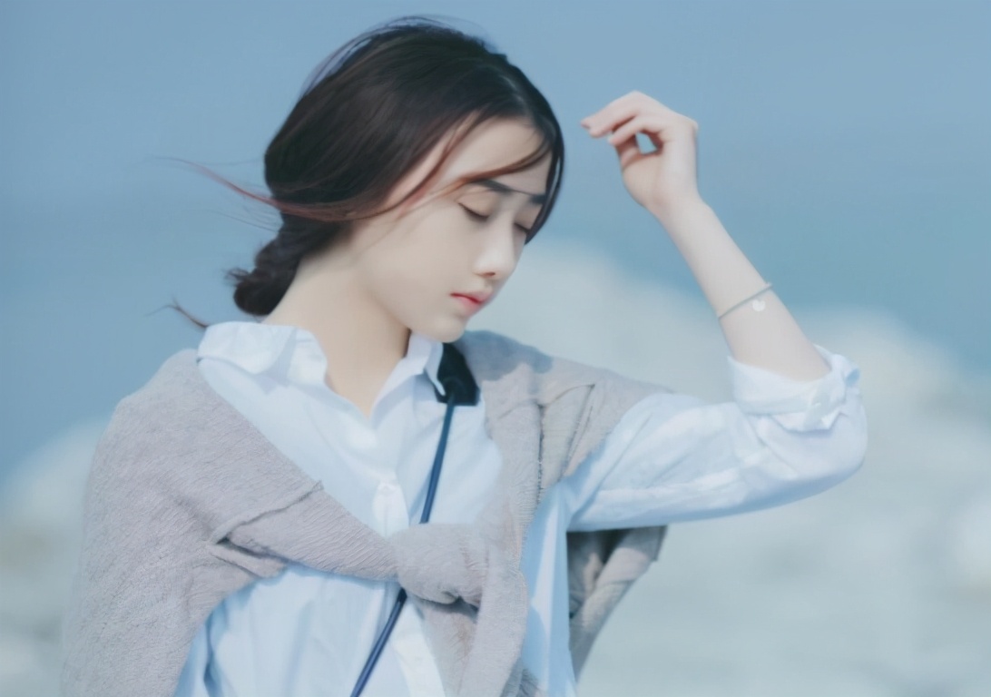 情敌潜伏在我身边四年，真相让我落泪