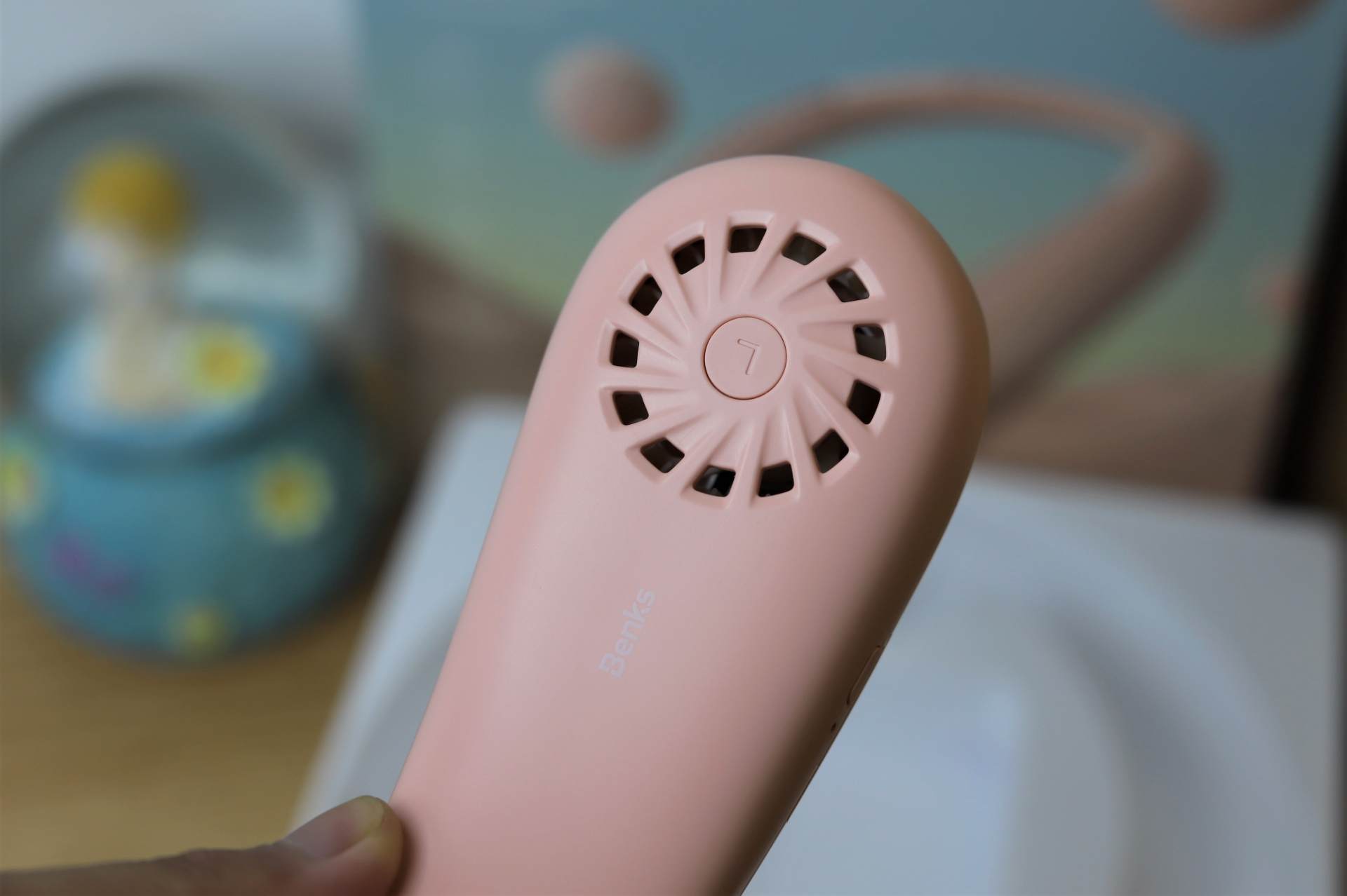 Benks F21负离子挂脖风扇轻体验：解放双手，劳动时的清凉神器