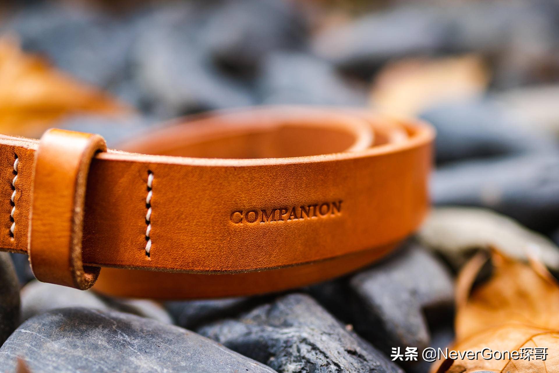 看看皮带扣？Companion Denim赫尔曼橡树植鞣腰带