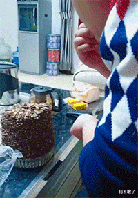 “后山的竹子结果了，能吃吗？”哈哈哈你去问