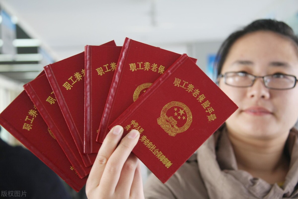 个人参保300%档与60%档，缴费额有5倍之差，养老金也是5倍吗？