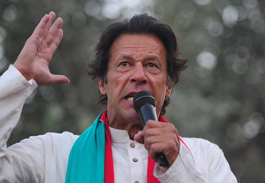 巴鐵前總理策反，11個反對黨聯手示威，印媒：伊姆蘭汗求援中國