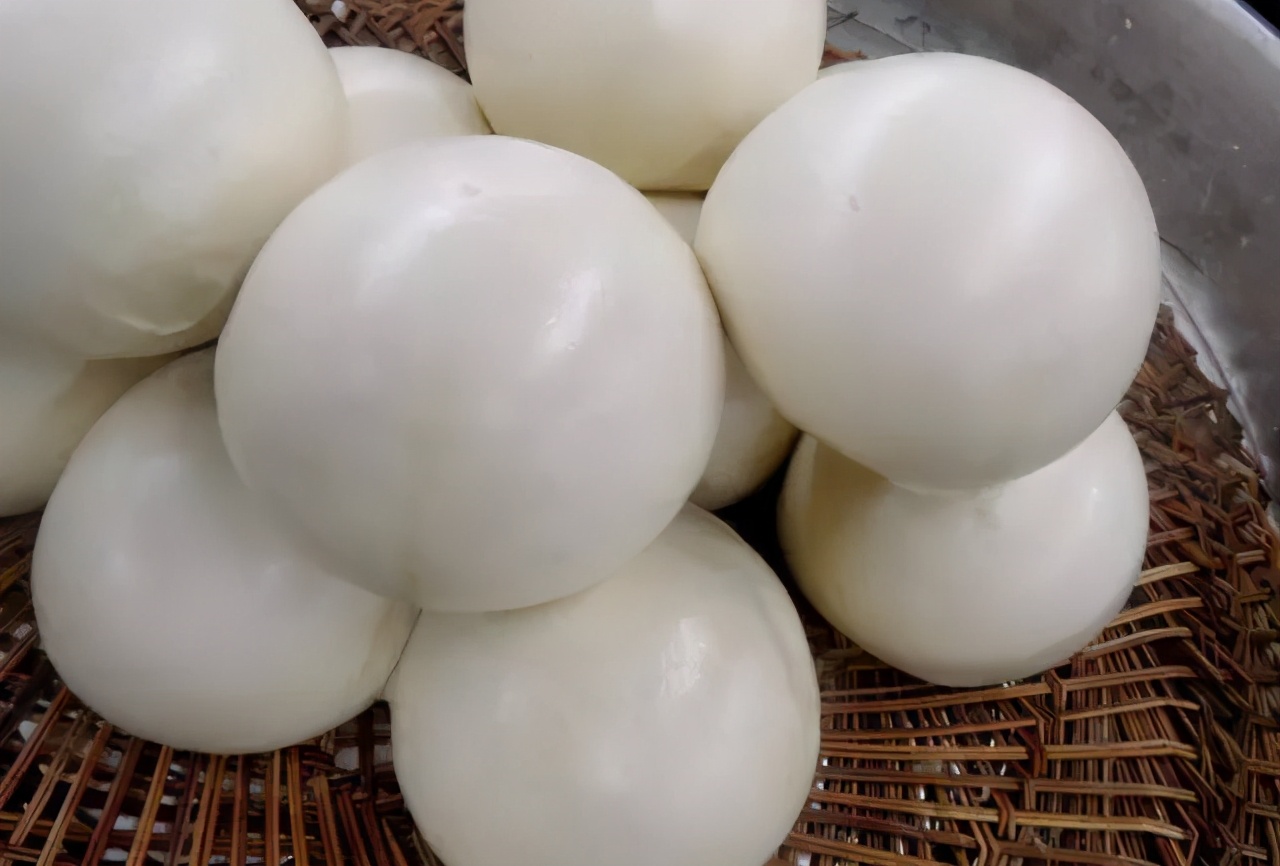 酒量大小天注定？ 喝酒前吃個饅頭就能多喝幾杯是怎麼回事？