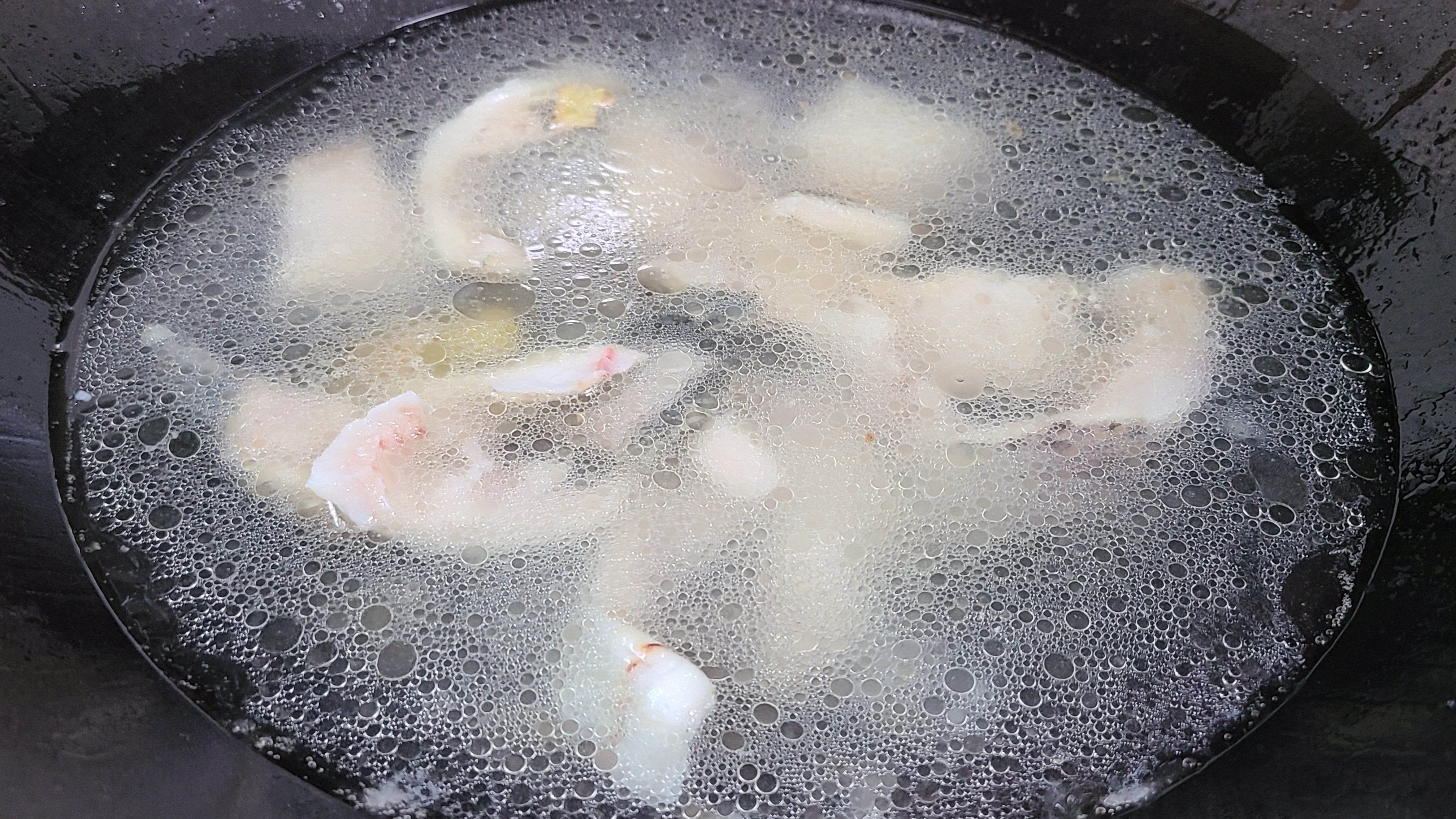 這一道蘿蔔燉魚太香了，味道鮮美做法簡單，好吃又便宜