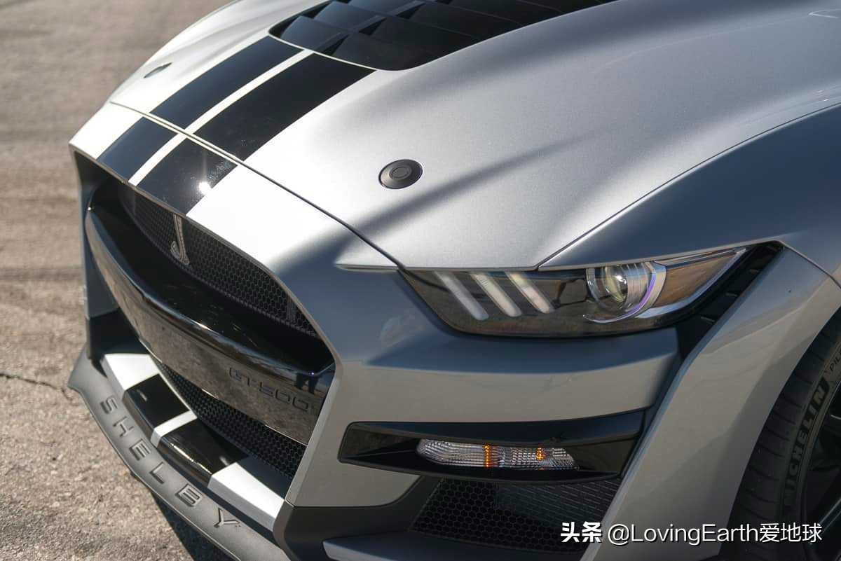 2020年福特野马谢尔比GT500：一改以往美式肌肉车的操控