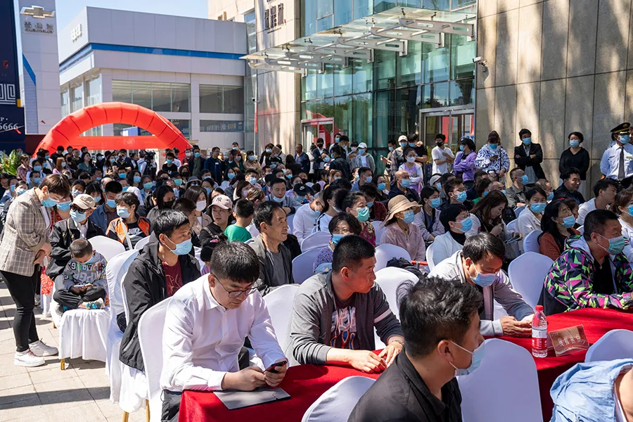 承德金辉府封顶仪式圆满完成,热销红盘,全承热捧