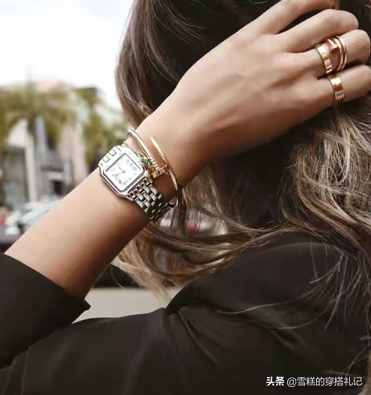 女人手表戴左手好还是右手好别再戴错让人嘲笑学会不吃亏