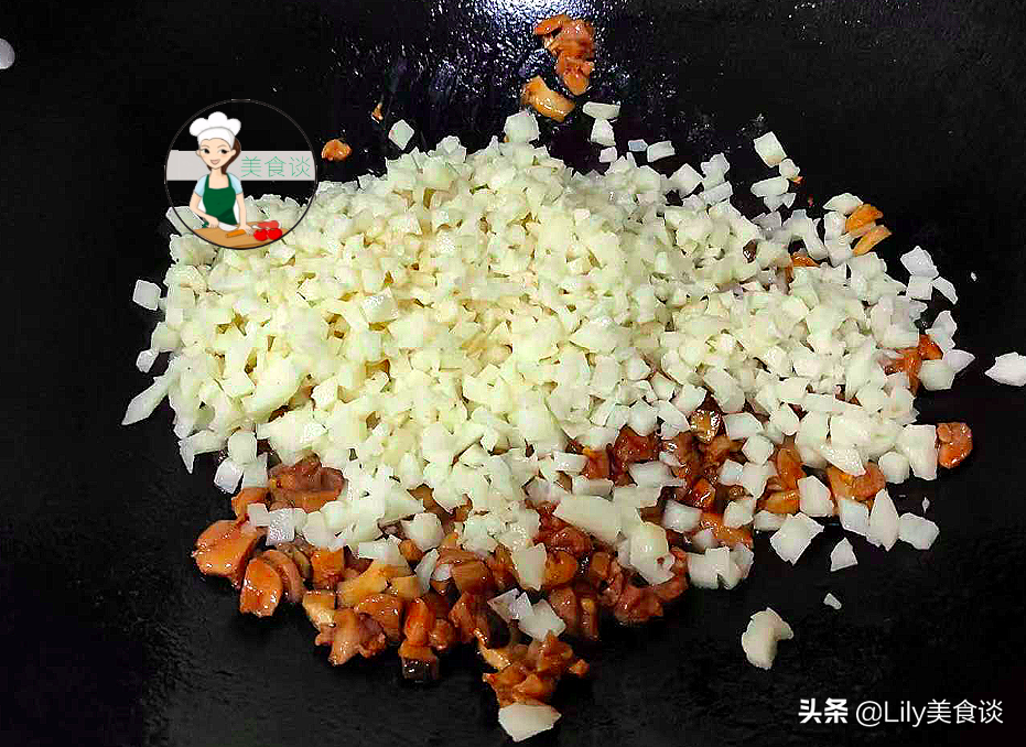 秋天，吃南瓜红薯不如吃它，3块钱一斤，营养极高，蒸包子真香呀