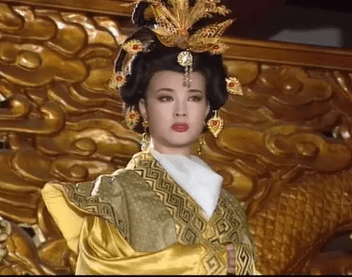 5位“裝嫩”失敗的女星，劉濤周迅勉強接受，63歲演10多歲過分了