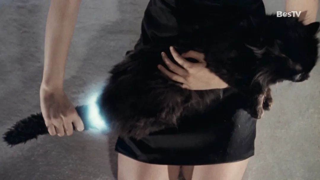 上映1周后下架，这部恐怖片，曾是多少人的“童