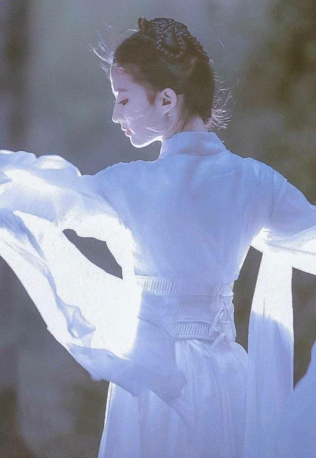 刘亦菲出演反派，病娇阴冷和以前太不一样，有