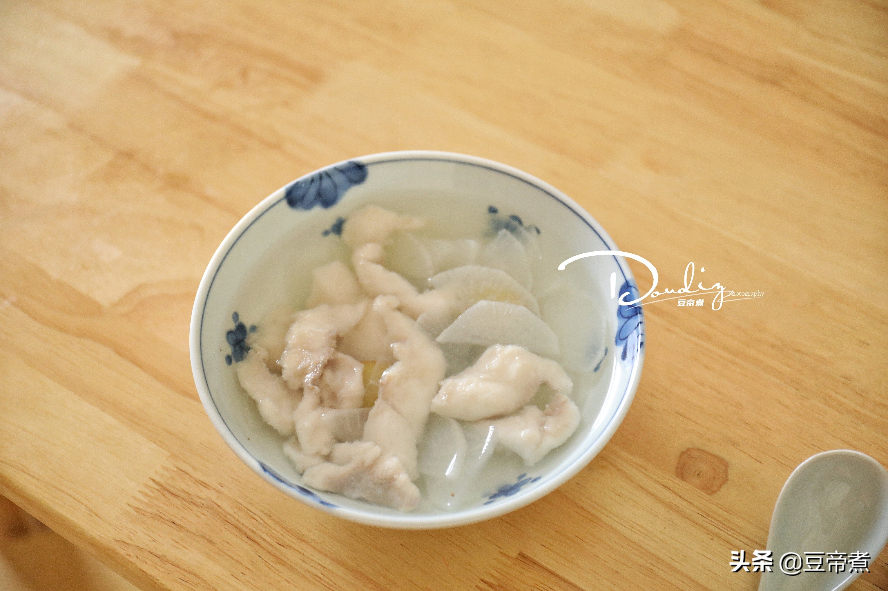 鲨鱼肉到底能不能吃，该怎么做才好吃，福建人告诉你，它的吃法