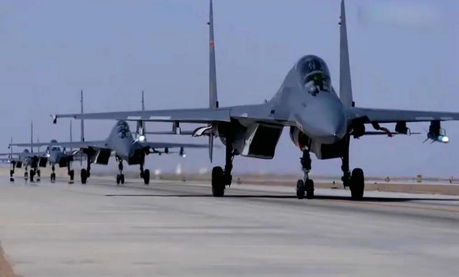 中国南海军事基地毫无用处？易攻难守弱点多，