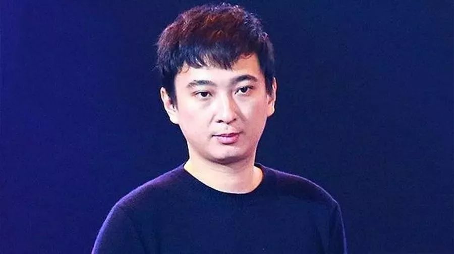 手滑还是站队？王思聪点赞徐明朝道歉博文，曾在成团夜嘲讽yamy