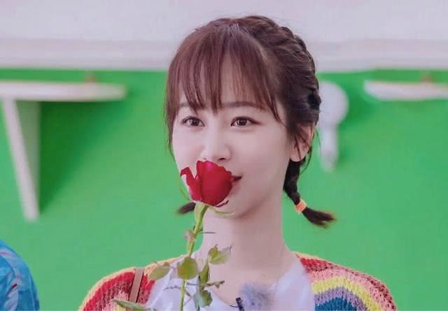 杨紫：曾被导演\"嫌丑\"，屡屡被抢角色，