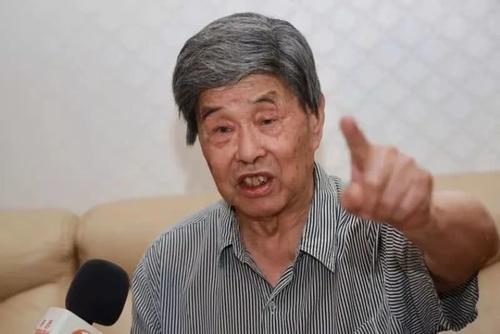 志愿军特等功臣蔡兴海，手榴弹玩出新境界，美