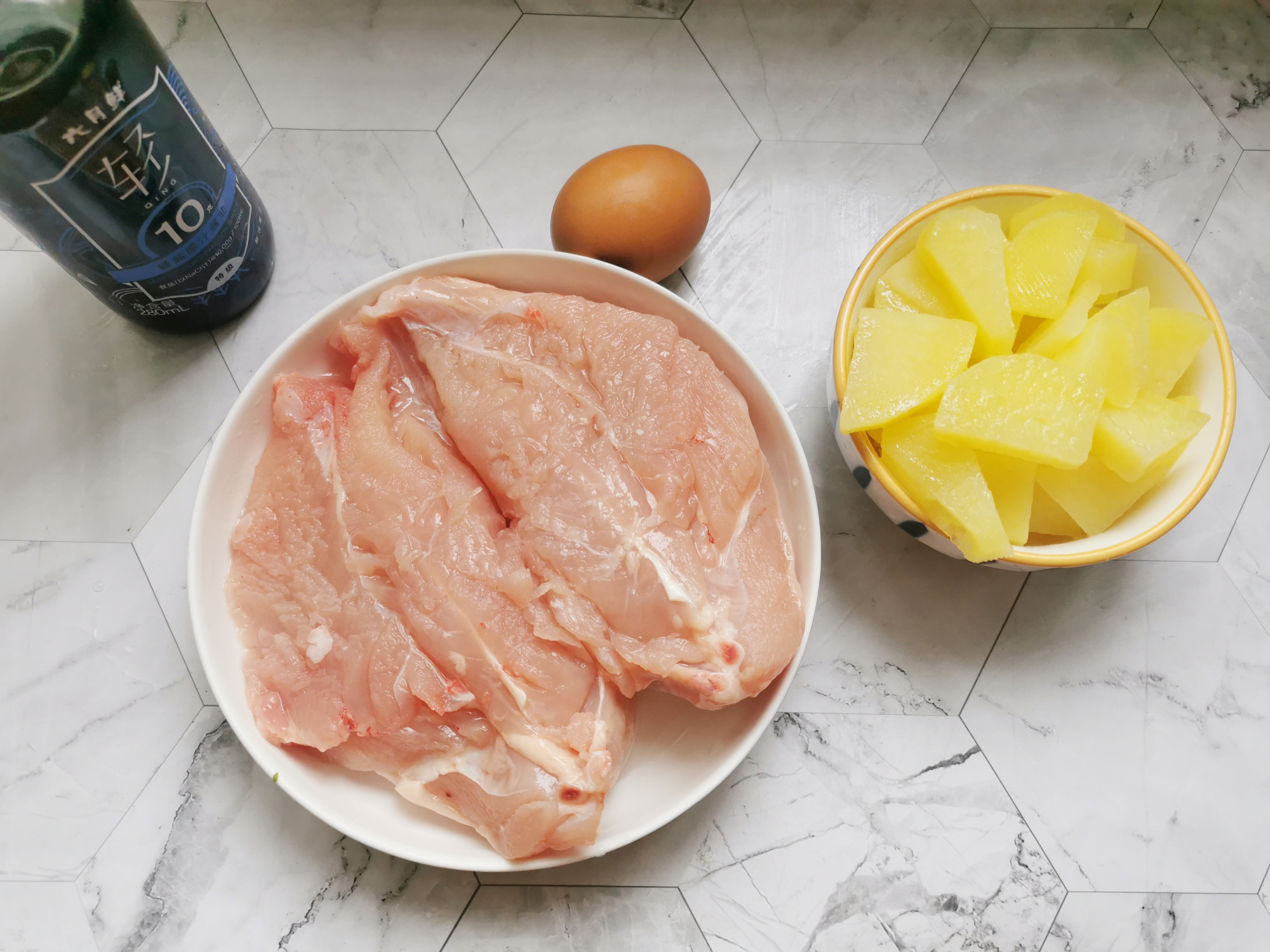 1塊雞肉1個土豆，自製低脂麥樂雞塊，無需油炸，比麥當勞的好吃