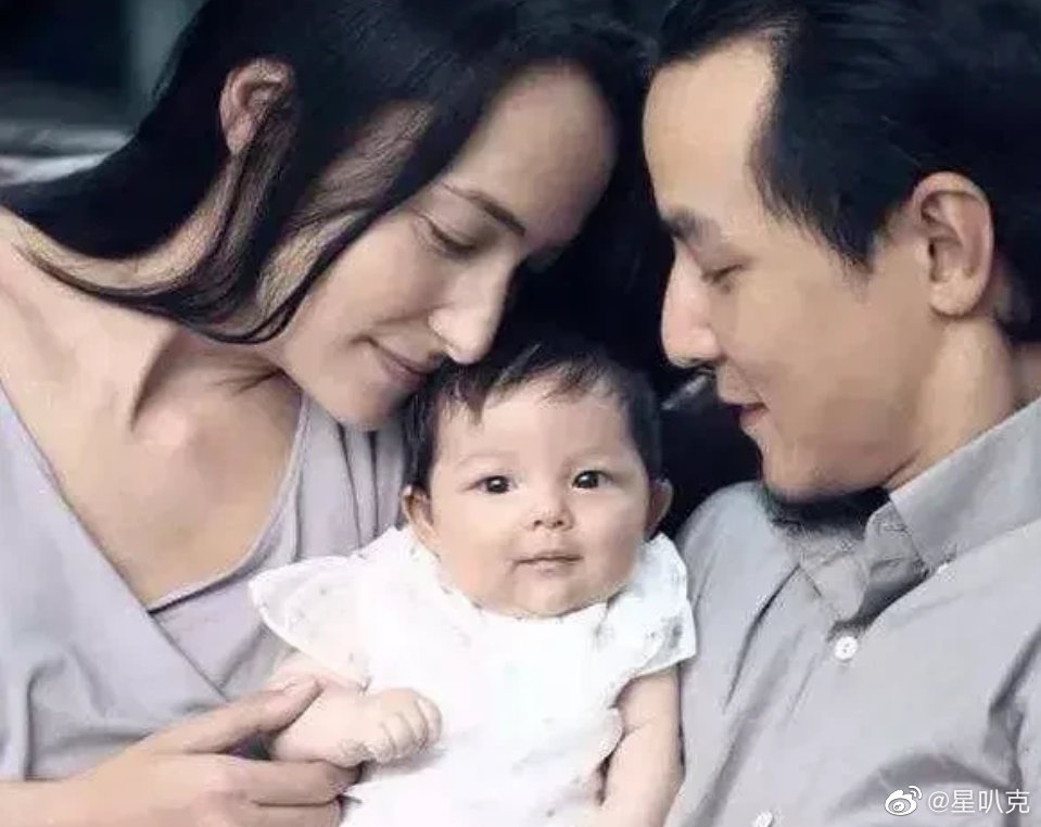 吴彦祖晒女儿出生照，被误会生二胎，曾称已10年不与老婆亲近