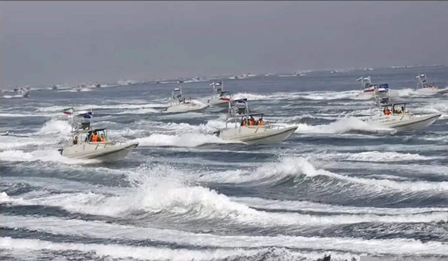 美国海军：美舰100米内禁止靠近，否则将采取“