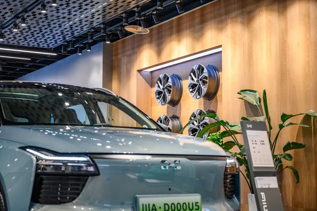 比ID.4和MODEL 3还贵，这款电动车靠什么打动人？