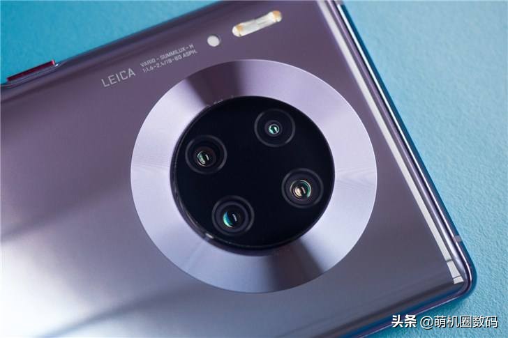 華為 Vs 榮耀｜親兄弟之間的旗艦較量，到底誰更適合入手？