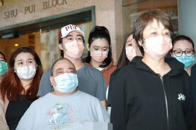 赌王何鸿燊逝去，何猷君喜得儿子后，就透露出