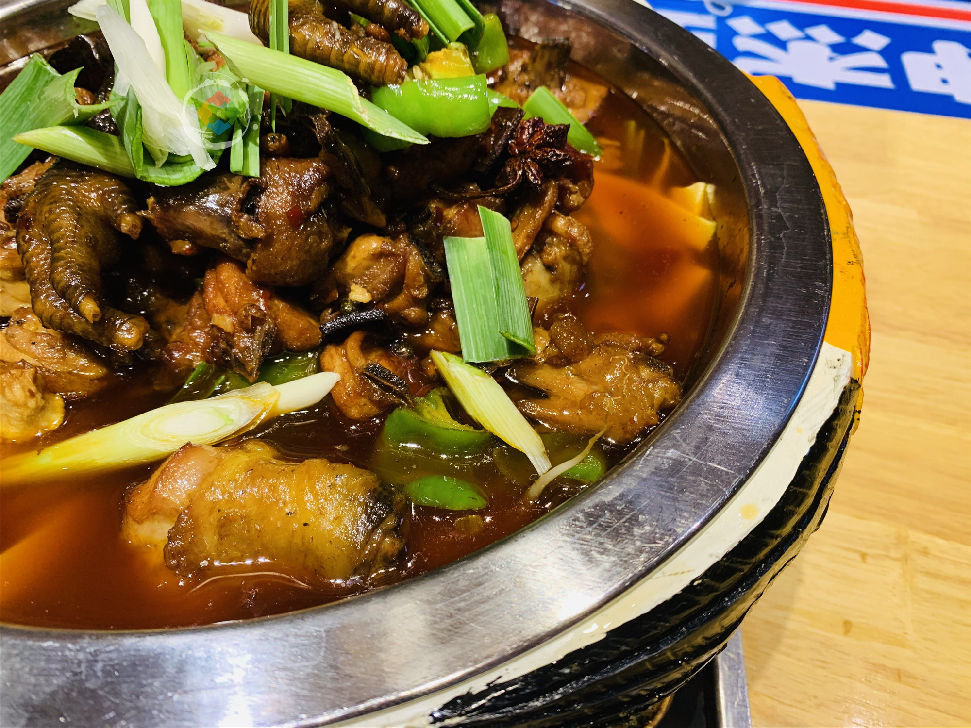 重庆人离不开的味道：新鲜青花椒，淋上一锅热油，“麻”就诞生了