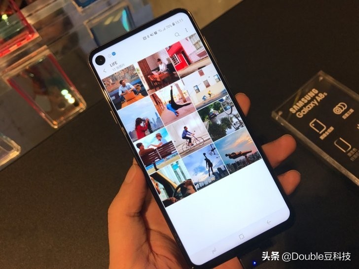 更名为Galaxy A9 Pro：三星第一款打孔屏手机上A8s将引向国外市场！