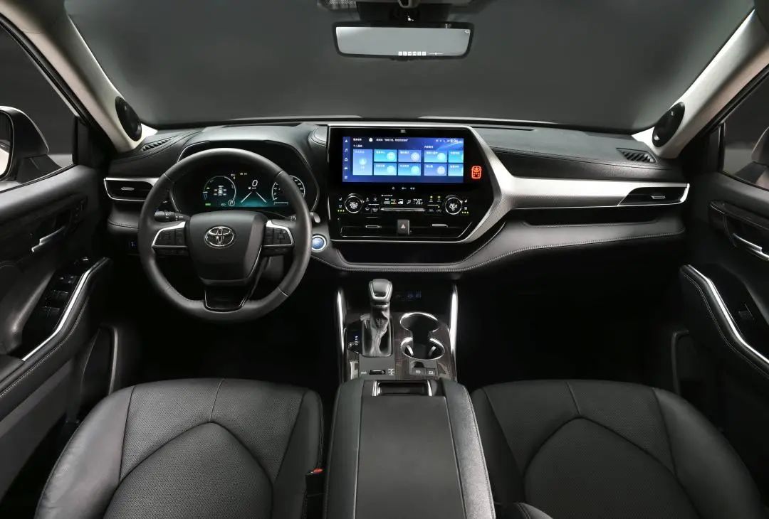 全新第四代汉兰达又将是其他七座SUV想干又干不掉的劲敌