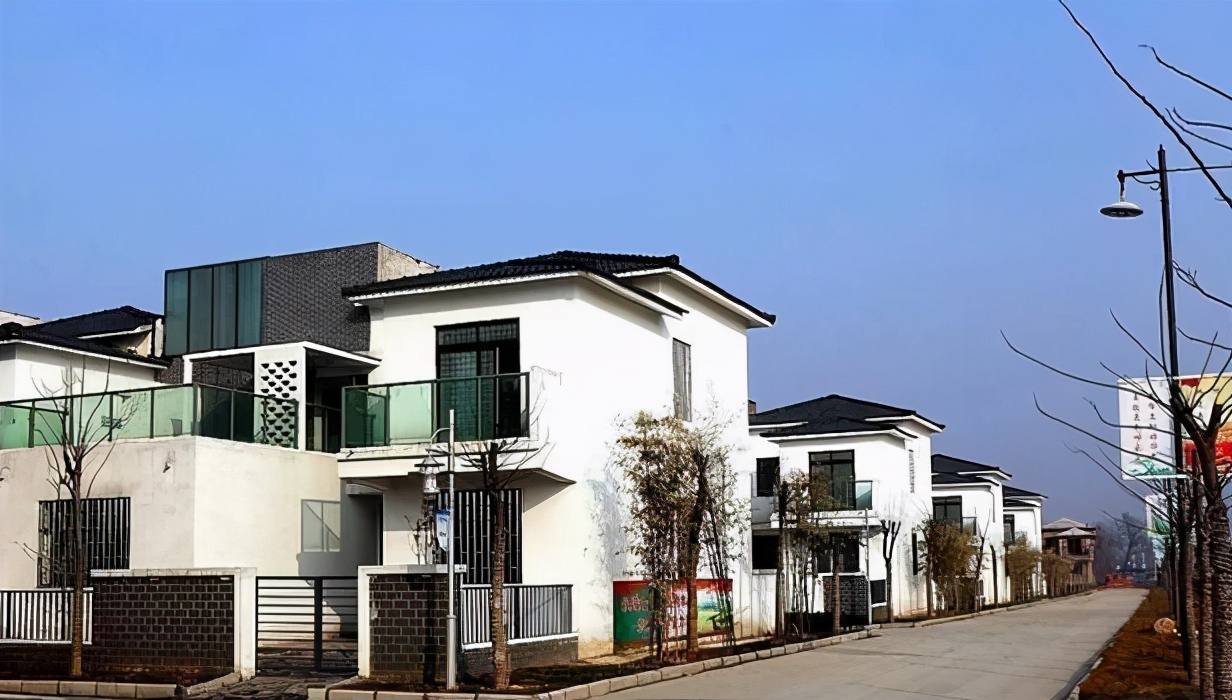 农村有房的人抓紧时间登记办理领证，两类房不在其中