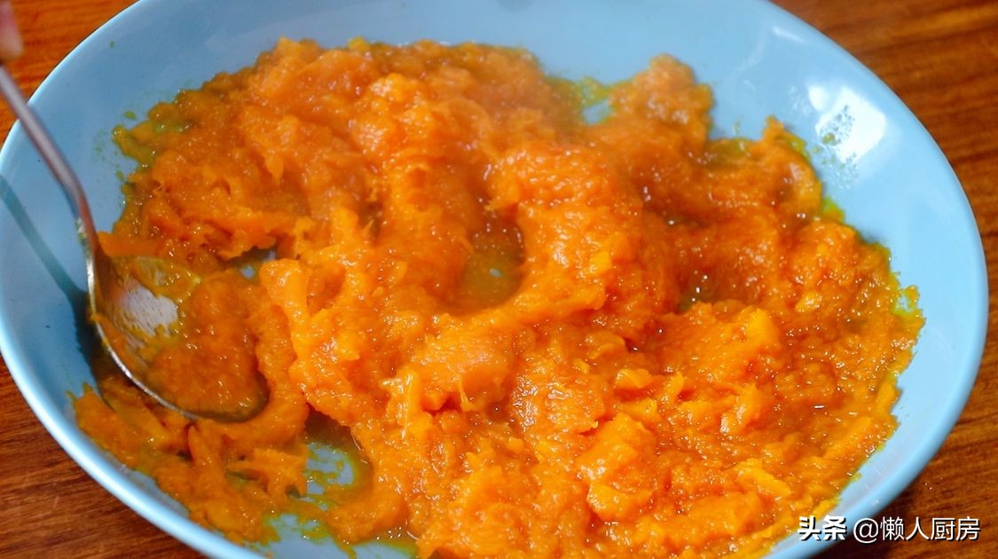 想要南瓜饼个个空心，有窍门！记住这4点，放时间长了也不会变软