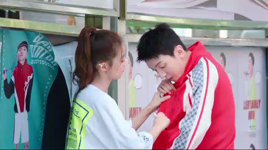 校园小甜剧糖分总超标，《小美满》外冷内甜校