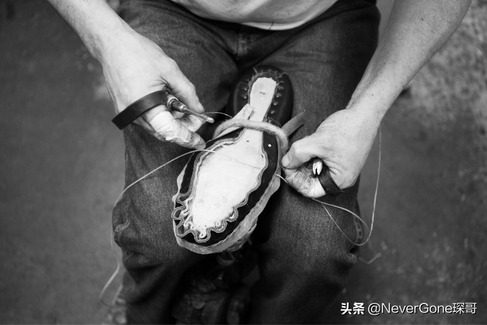 搞双“奢侈品”工装靴穿穿吧——Viberg 2030 固特异版本