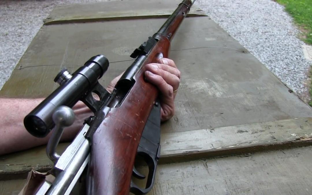 为何解放军士兵使用的步枪基本没有瞄准镜？原